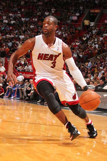 意甲第14轮观赛指南：佛罗伦萨力求首胜，比萨帕尔马保级对决（意甲第14轮看点：佛罗伦萨冲首胜，比萨与帕尔马上演保级生死战）