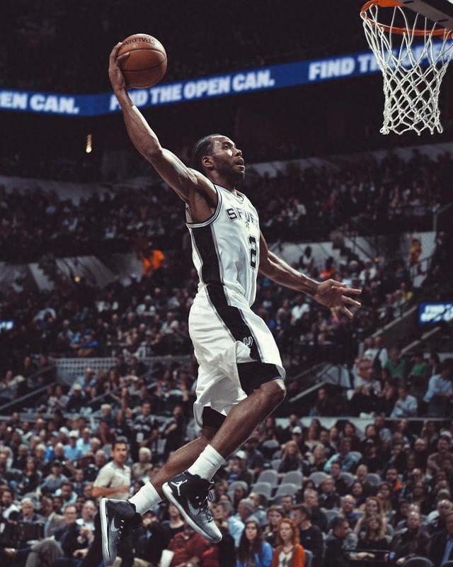 替补大爆发！灰熊替补球员合砍69分，首发五虎仅50分（板凳奇兵发威！灰熊替补轰下69分，首发五虎仅得50分）