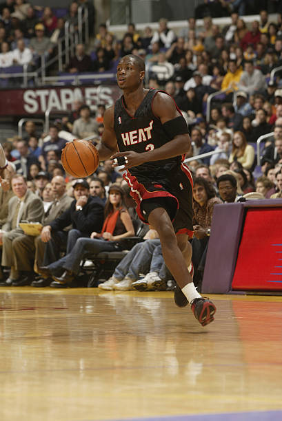 记者：曼城和拜仁有意切尔西19岁中卫阿昌庞，但仍未报价（记者称曼城、拜仁相中切尔西19岁中卫阿昌庞，暂未出价）