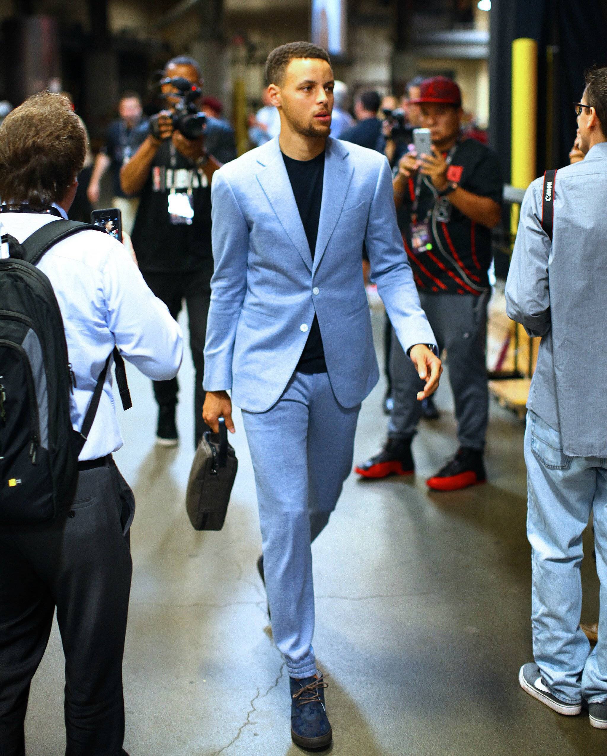 送出助攻，迪马尔科当选国米vs拉齐奥全场最佳球员（奉献助攻，迪马尔科荣膺国米战拉齐奥全场最佳）