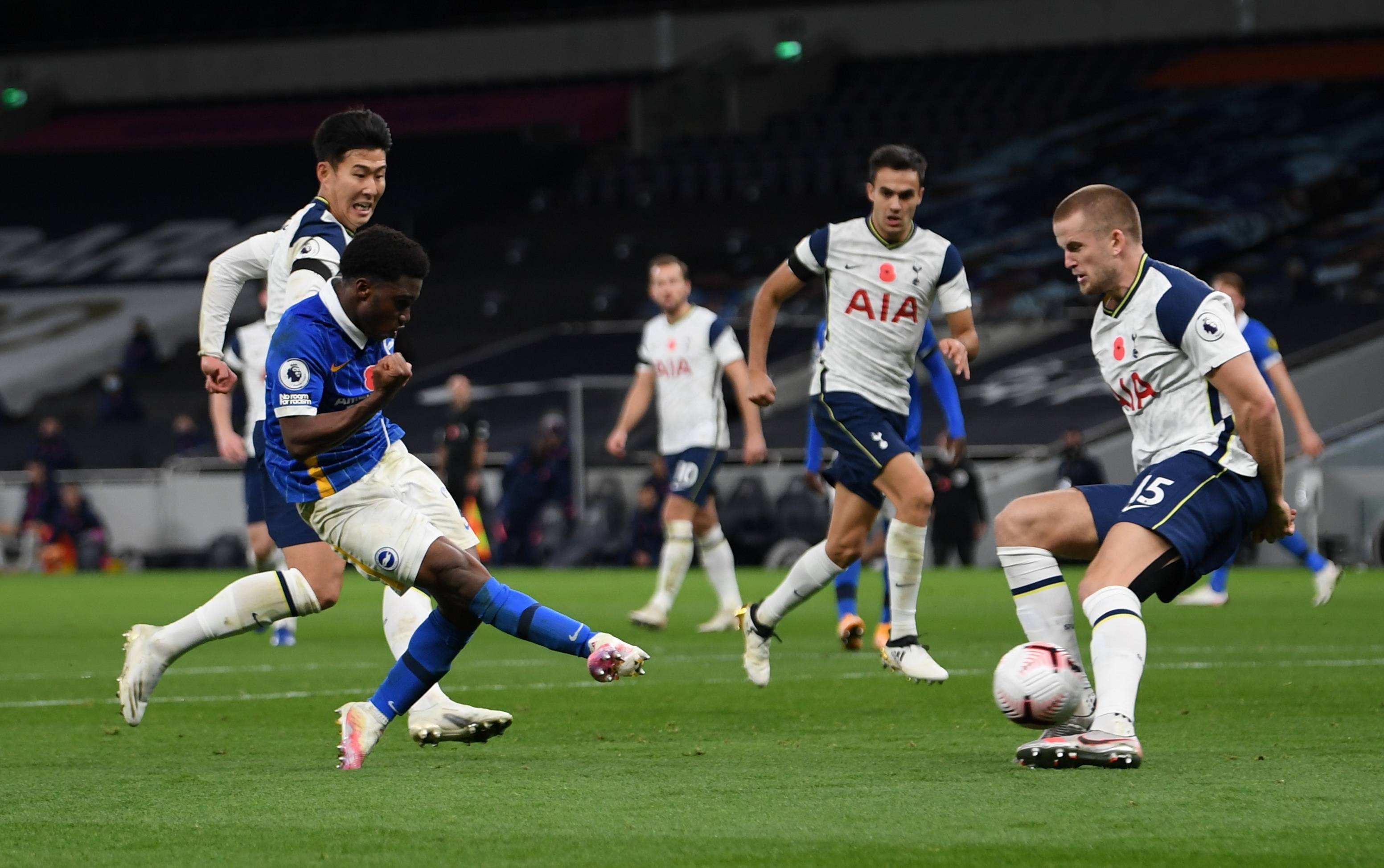 米体：斯帕莱蒂准备重新整合现有球员，由三中卫变阵四后卫（米体：斯帕莱蒂计划整合现有阵容，阵型从三中卫改为四后卫）