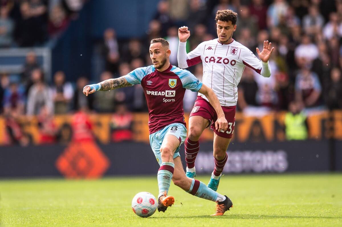 邮报：阿森纳会在冬窗听取针对马丁内利和本·怀特等人的报价（邮报称阿森纳冬窗将听取对马丁内利、本·怀特等球员的报价）