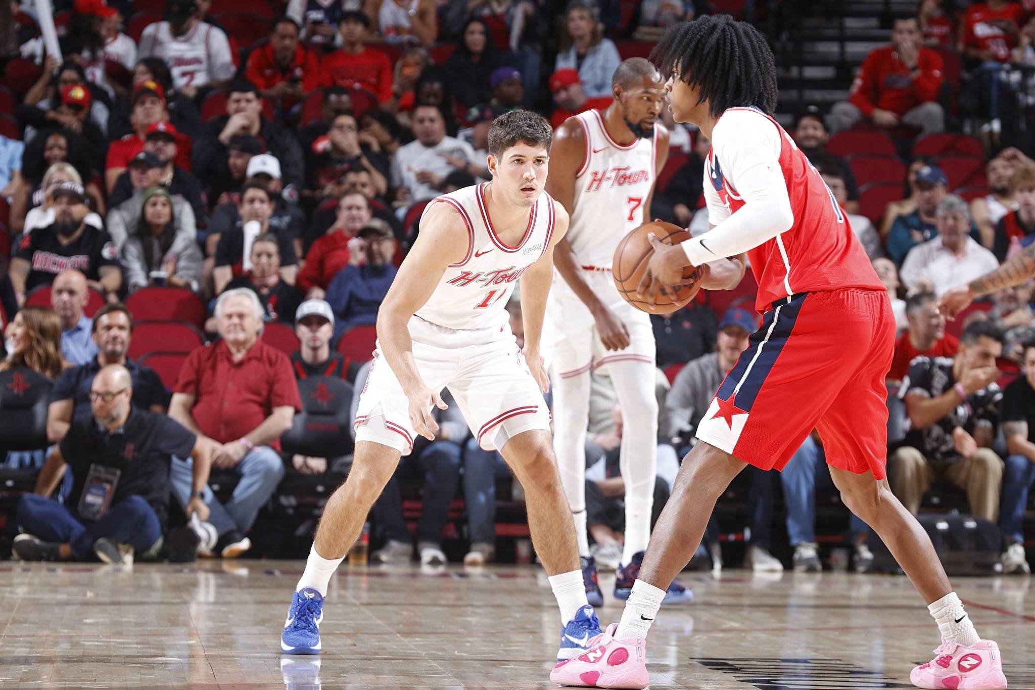 德媒：施洛特贝克可能在踢曼城时复出；迪朗维尔随一线队训练（德媒称施洛特贝克有望战曼城复出，迪朗维尔已随一线队合练）