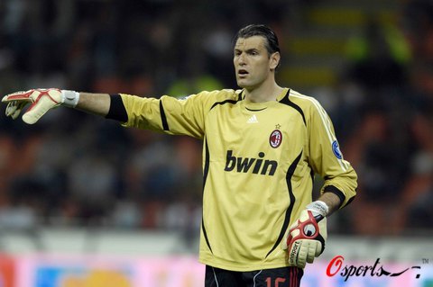 英超巅峰对决！海外情报：切尔西1-2阿森纳（英超焦点大战：海外消息称阿森纳2-1击败切尔西）