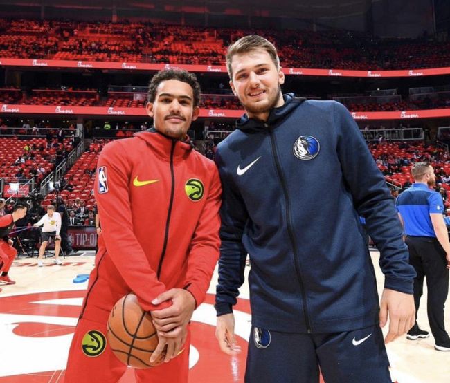 官方：明夏世界杯上下半场中段有强制补水时间，每次3分钟（官方：明夏世界杯每半场中段将设强制3分钟补水暂停）