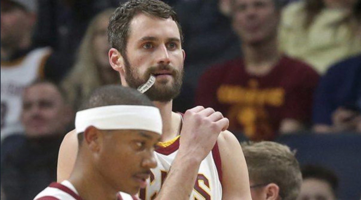 德天空：法兰克福和纽卡前锋奥苏拉达成冬窗转会口头协议（德媒：法兰克福与纽卡前锋奥苏拉就冬窗转会达成口头一致）