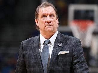 高效发挥！亚历山大半场6中5拿到17分3篮板3助攻（手感火热！亚历山大半场6投5中砍下17分3篮板3助攻）