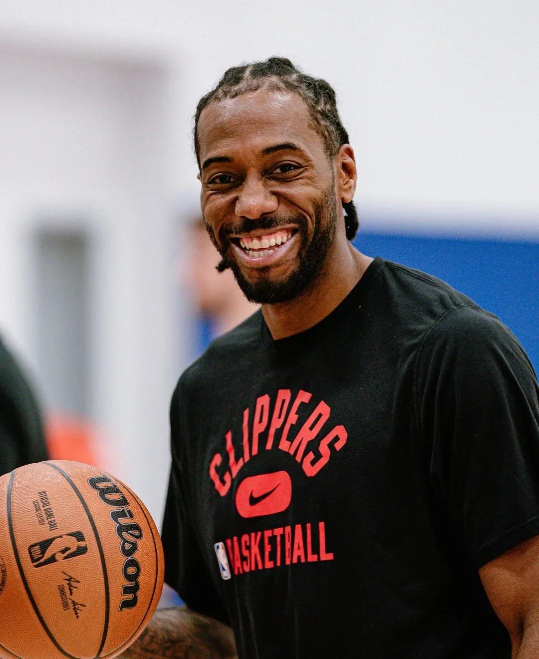 马刺队史最佳组合：福克斯&卡斯尔&哈珀（马刺历史最强三人组：福克斯、卡斯尔与哈珀）