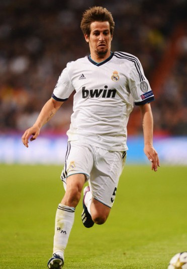 意超杯战报：内雷斯、霍伊伦破门，那不勒斯2-0米兰晋级决赛（意超杯：内雷斯、霍伊伦先后破门，那不勒斯2-0米兰挺进决赛）