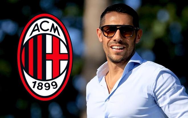 萨拉赫无缘利物浦欧冠名单，斯洛特称俱乐部必须作出回应；此前萨拉赫因未首发炮轰球队（萨拉赫落选利物浦欧冠名单，斯洛特称俱乐部须给出回应；其此前因未获首发公开抨击球队）