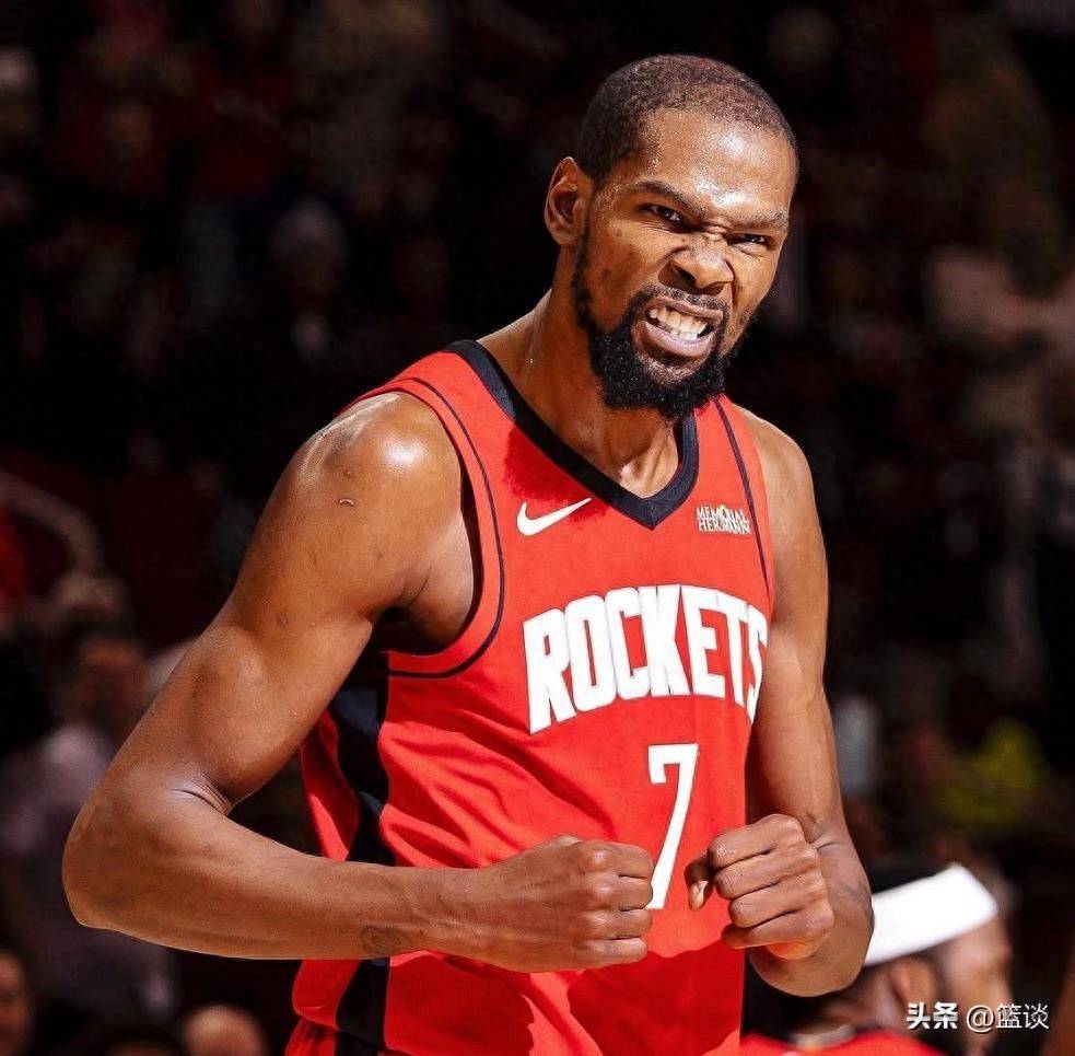 凯尔特人本赛季进攻效率升至第二，连续四个赛季进攻都在前二（凯尔特人本季进攻效率位居第二，进攻端已连续四季稳居前二）