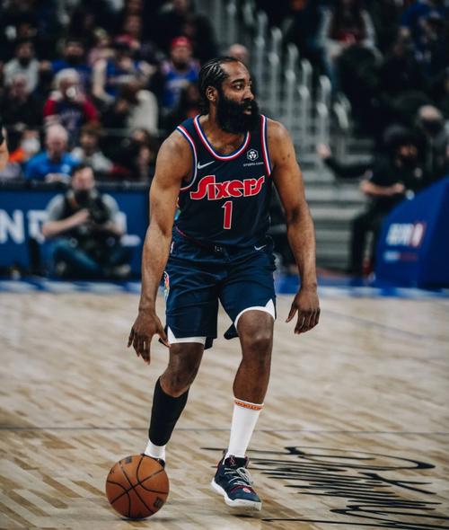 塔帅：热苏斯和哲凯能带来不同价值，马杜埃凯和萨卡特点互补（塔帅：热苏斯与哲凯各具价值，马杜埃凯与萨卡互为补充）