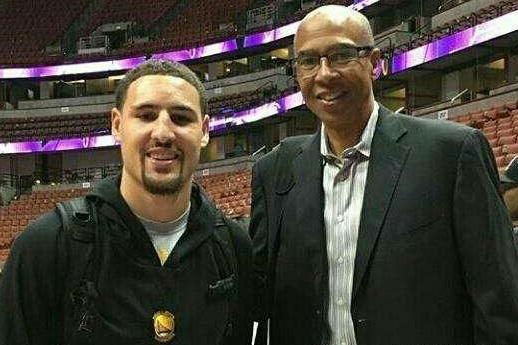 绿帽哥：曼联CEO已将哈维视为接替阿莫林的头号人选（消息称曼联CEO已将哈维列为接替阿莫林的首选）