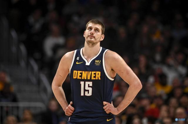 有点意思！鲍威尔有得分时独行侠4胜1负，没得分0胜11负（神奇关联：鲍威尔有分进账独行侠4胜1负，零得分则0胜11负）